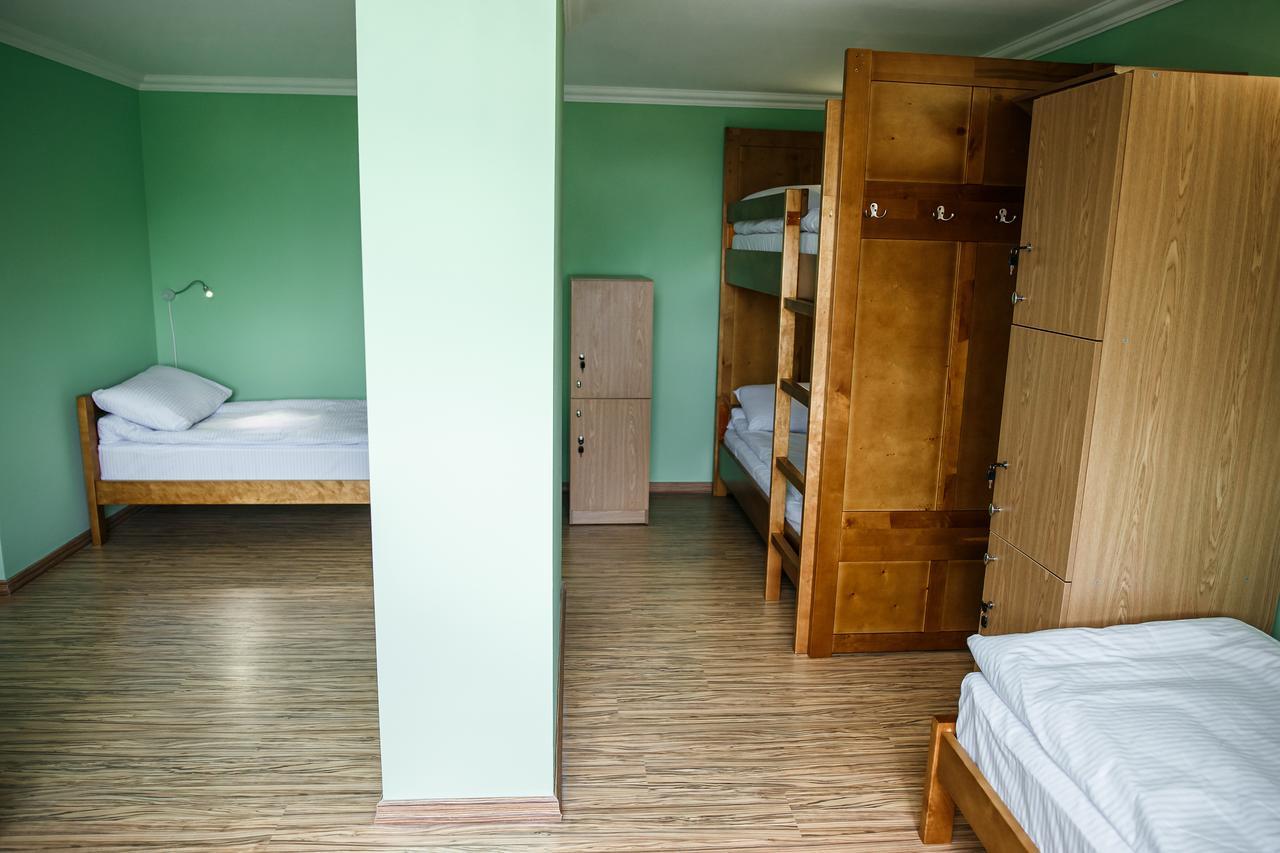 Sweet Home Hostel / Guest House Černivci Esterno foto