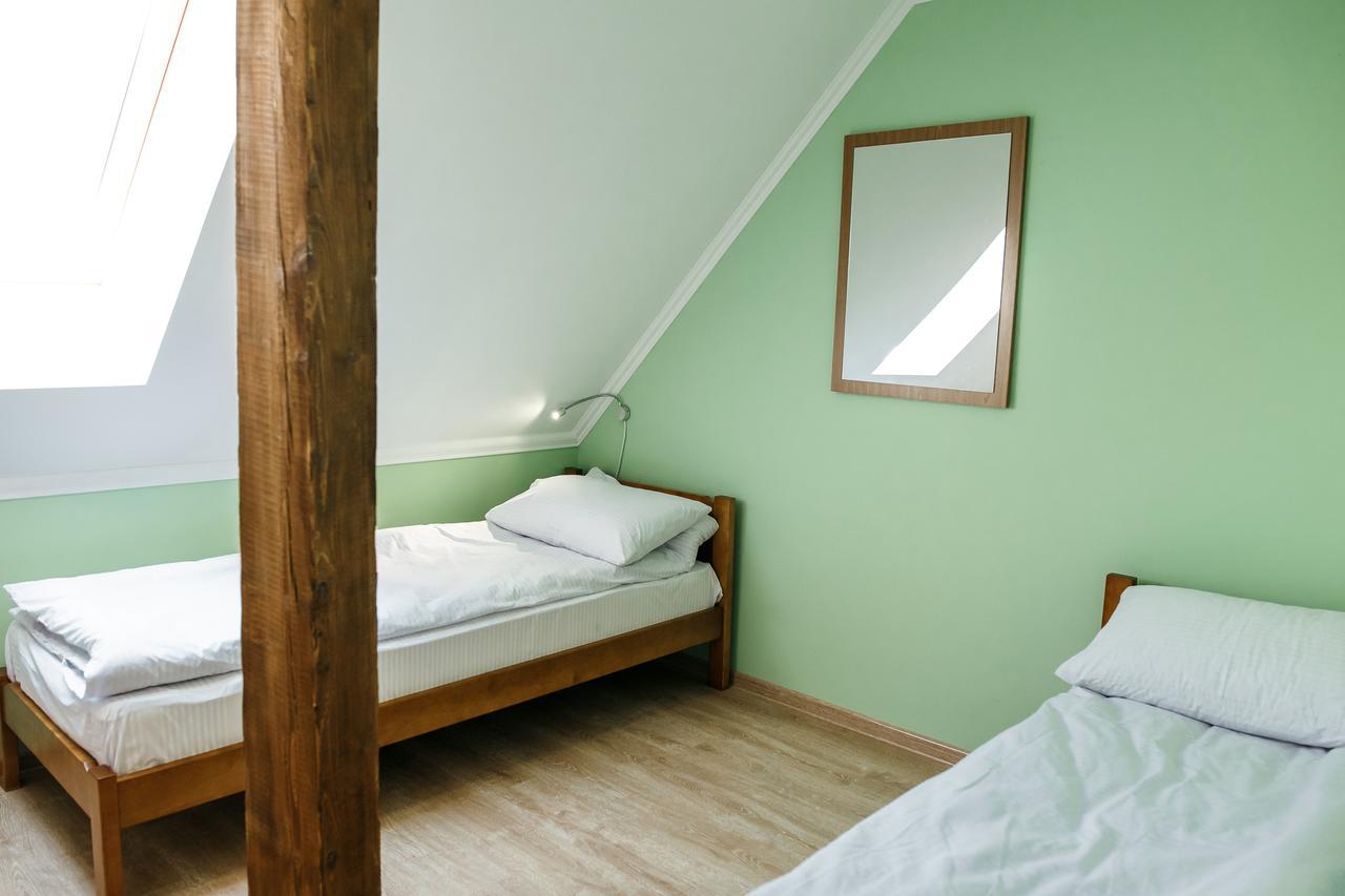 Sweet Home Hostel / Guest House Černivci Esterno foto